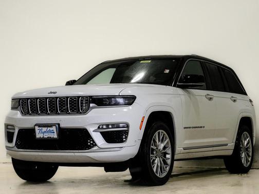 2022 Jeep Grand Cherokee Summit