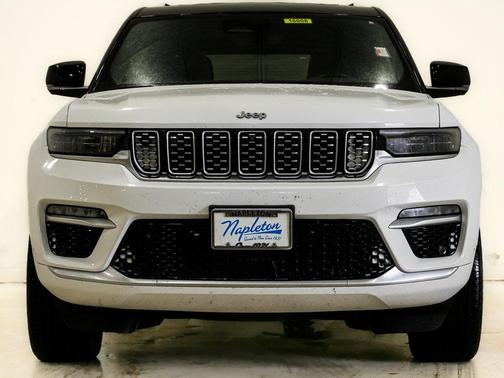 2022 Jeep Grand Cherokee Summit
