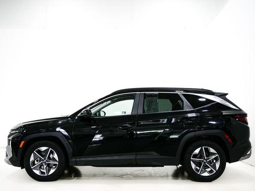 Phantom Black 2025 Hyundai TUCSON SEL