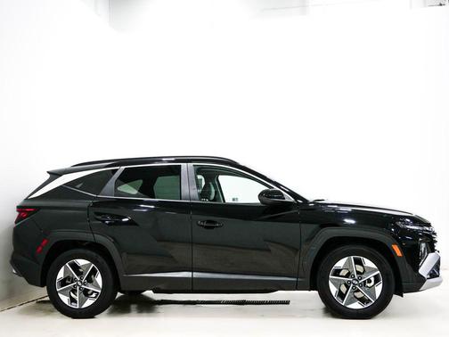 Phantom Black 2025 Hyundai TUCSON SEL