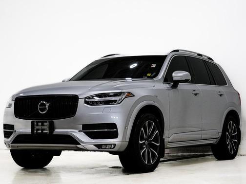2016 Volvo XC90 T6 Momentum