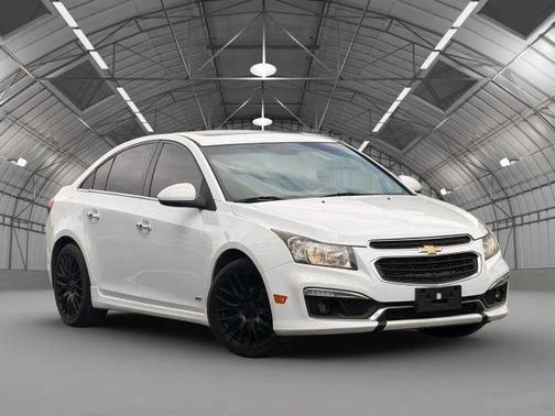 White 2016 Chevrolet Cruze Limited LTZ