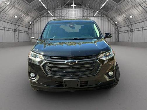 Black 2021 Chevrolet Traverse RS
