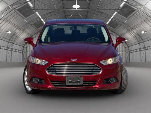Red 2015 Ford Fusion SE