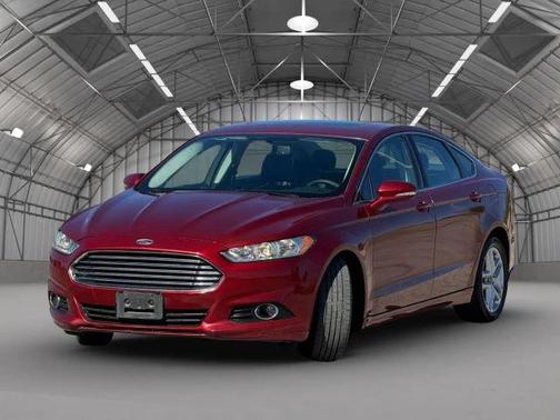 Red 2015 Ford Fusion SE