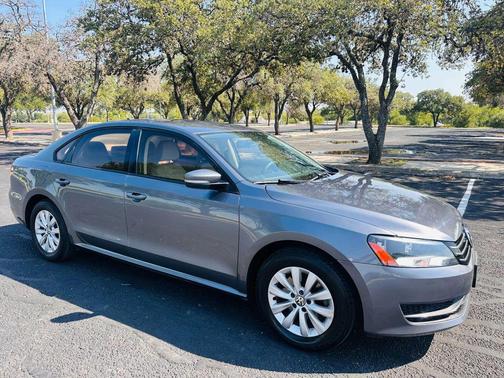 2015 Volkswagen Passat 1.8T S