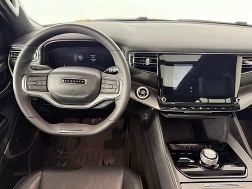 2024 Jeep Wagoneer Series II Carbide 4x4