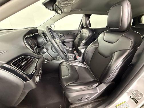 2021 Jeep Cherokee Altitude