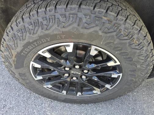 Sterling Gray Metallic 2024 Chevrolet Traverse AWD Z71