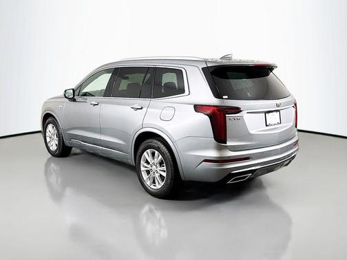 Argent Silver Metallic 2025 Cadillac XT6 Luxury FWD