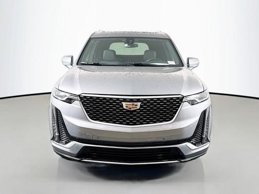 Argent Silver Metallic 2025 Cadillac XT6 Luxury FWD