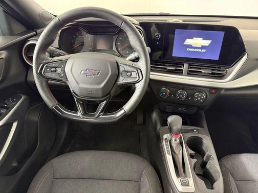 2025 Chevrolet Trax FWD 1RS