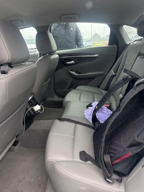 Summit White 2018 Chevrolet Impala 1LT