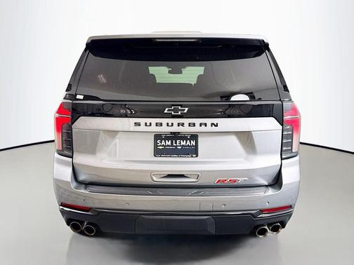 2025 Chevrolet Suburban RST