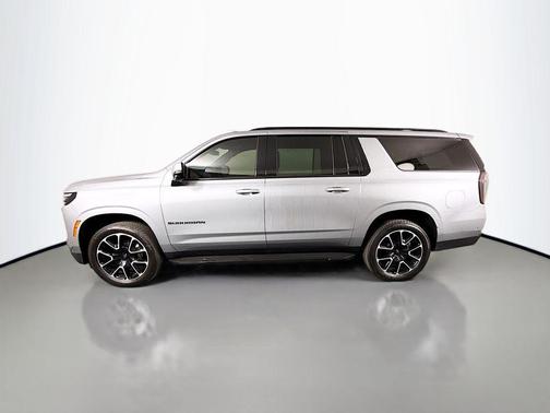 2025 Chevrolet Suburban RST
