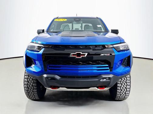 Glacier Blue Metallic 2024 Chevrolet Colorado ZR2