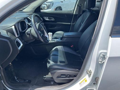 White 2016 Chevrolet Equinox LT
