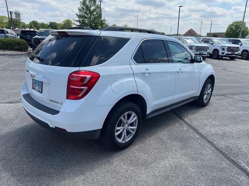 White 2016 Chevrolet Equinox LT