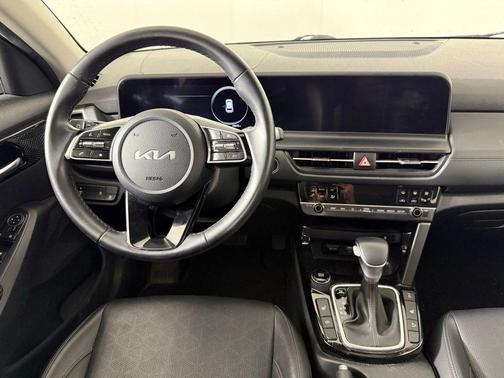 Steel Gray 2024 Kia Seltos EX