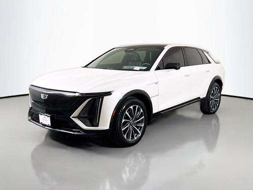 Crystal White Tricoat 2024 Cadillac LYRIQ Sport