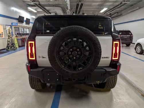 2024 GMC HUMMER EV SUV 2X
