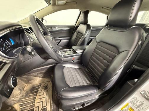 2017 Ford Fusion Hybrid SE