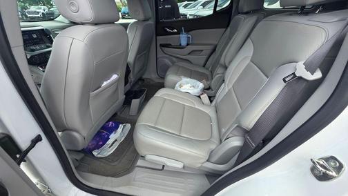 White Frost Tricoat 2020 GMC Acadia FWD SLT