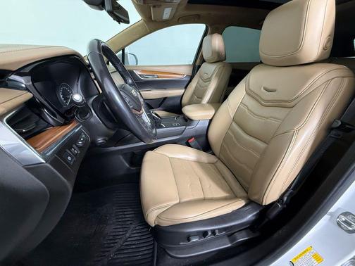 2019 Cadillac XT5 Platinum