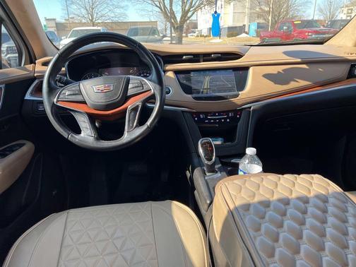 2019 Cadillac XT5 Platinum