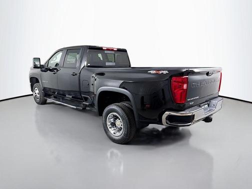 2026 Chevrolet Silverado 3500 LT