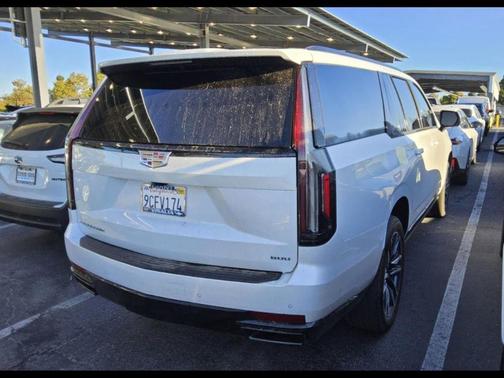 2022 Cadillac Escalade ESV Sport