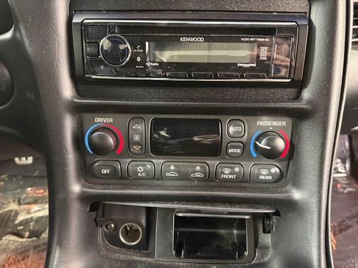 2001 Chevrolet Corvette Base