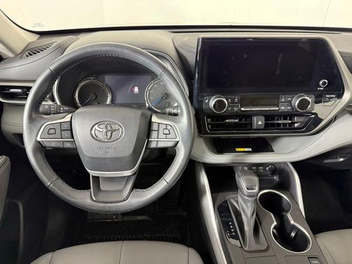 2023 Toyota Highlander Hybrid XLE