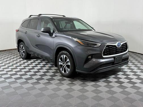 2023 Toyota Highlander Hybrid XLE
