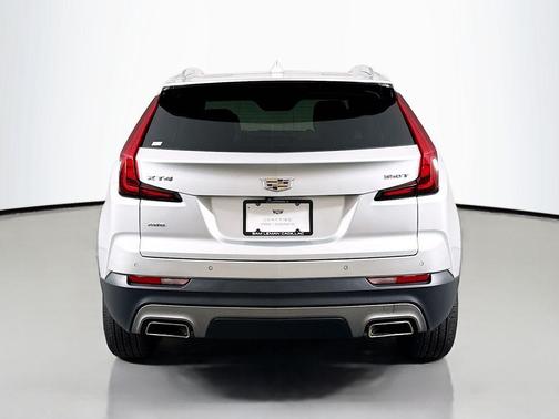 2022 Cadillac XT4 Premium Luxury
