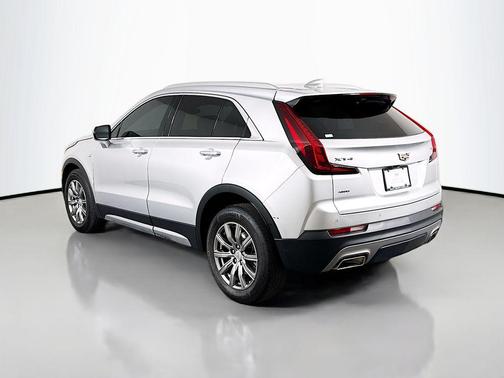 2022 Cadillac XT4 Premium Luxury