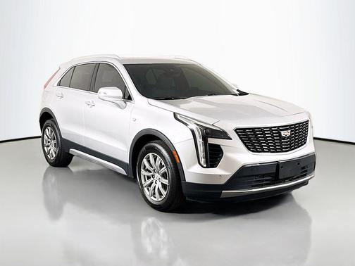 2022 Cadillac XT4 Premium Luxury