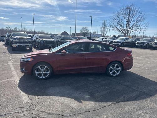 2014 Ford Fusion SE