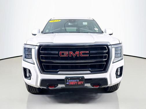 Summit White 2023 GMC Yukon 4WD AT4