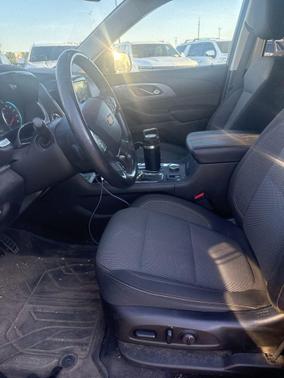 Graphite Metallic 2019 Chevrolet Traverse LT Cloth