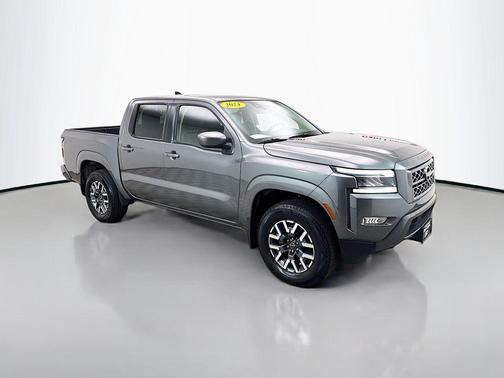 2024 Nissan Frontier SL