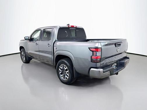 2024 Nissan Frontier SL