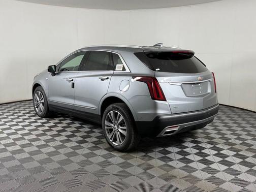 Argent Silver Metallic 2026 Cadillac XT5 Premium Luxury