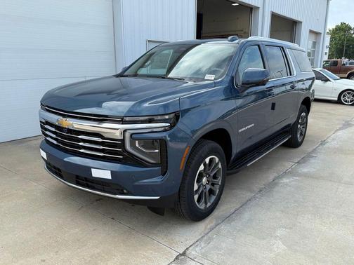 Lakeshore Blue Metallic 2026 Chevrolet Suburban LT