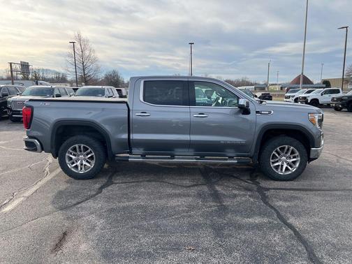 2022 GMC Sierra 1500 SLT