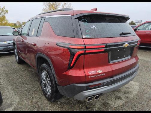 2024 Chevrolet Traverse LT