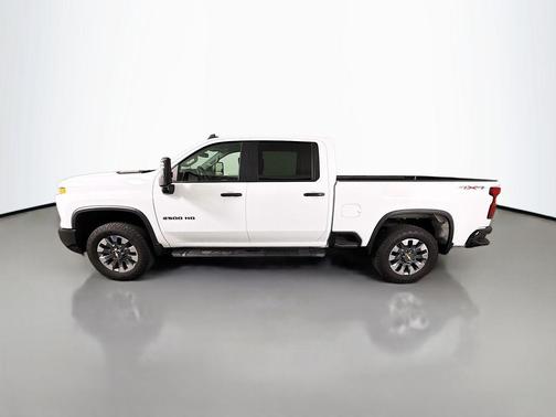 Summit White 2024 Chevrolet Silverado 2500 Custom