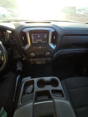 Summit White 2024 Chevrolet Silverado 2500 Custom