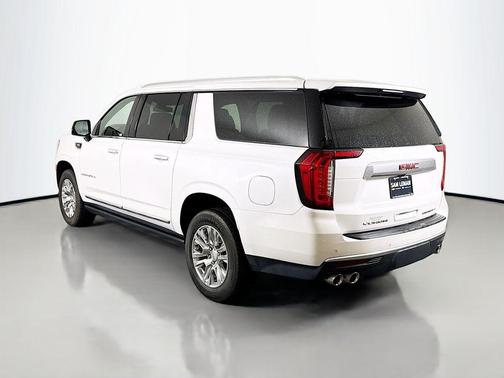 White Frost Tricoat 2022 GMC Yukon XL Denali