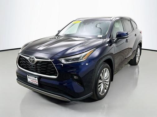2022 Toyota Highlander Platinum